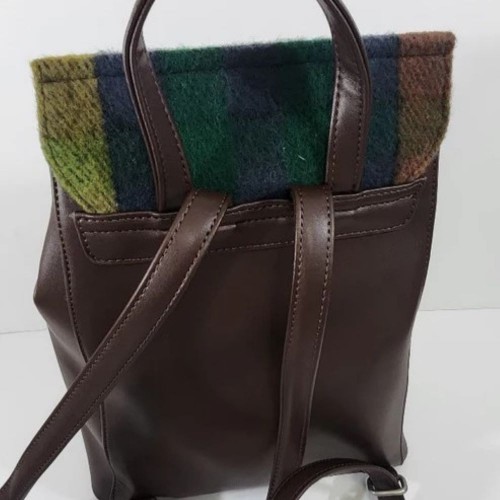 Antique Buchanan Merino Wool Back Pack Antique Buchanan Merino Wool Back Pack