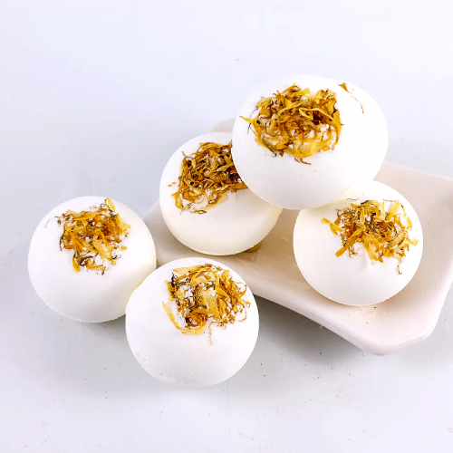 Bath Bomb with Botanicals (115g) Bath Bomb with Botanicals (115g)