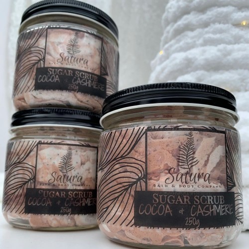 Sugar Scrub - Satura - Cocoa and Cashmere - 250 g Sugar Scrub - Satura - Cocoa and Cashmere - 250 g