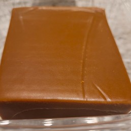 Peter's Vanilla Caramel Block - per lb. Peter's Vanilla Caramel Block - per lb.